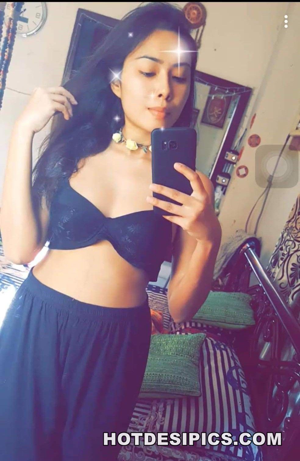 Indian-sexy-selfies-